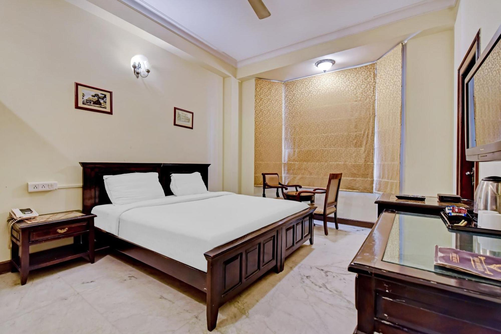 Collection O Hotel Four Boutique Kukas Exterior photo